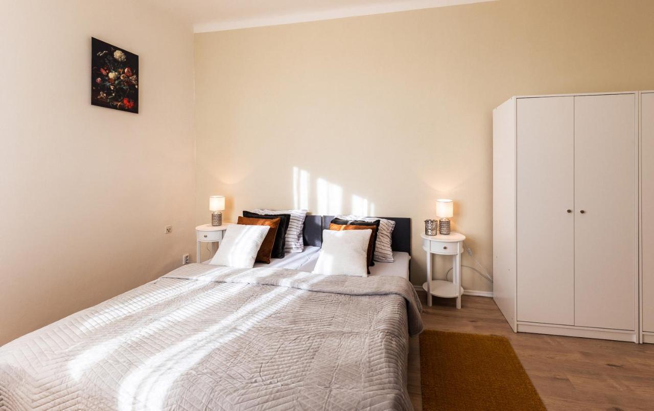 אולומוץ Silvie Apartments - Smeralova מראה חיצוני תמונה